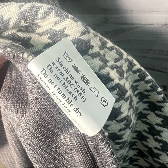 Plus Size 2X Corduroy Houndstooth Colorblock Shacket Jacket Gray and White - Picture 8 of 8